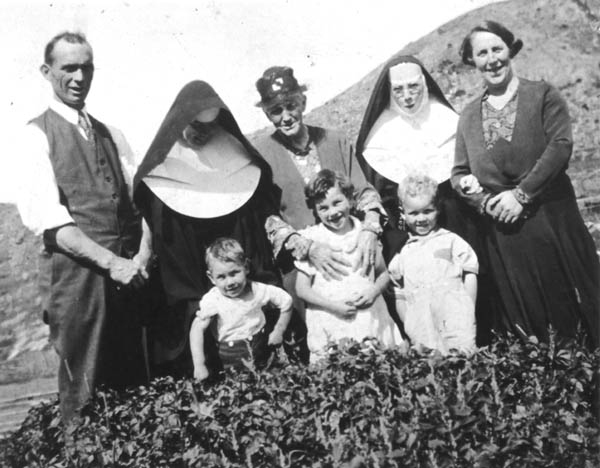 156: l-r adults, Tom Dunphy, Sr Camillus, Mrs. Stasia Dunphy, Sr Hildegarde, Anne (Carroll) Dunphy,  and Tom &amp;amp; Anne's children l-r Joe, Mary and Pat. (circa 1937)  - Tom, Sr Camillus and Sr Hildegarde children of Mrs. Stasia; Anne daughter of Patrick Carroll  &amp;amp; Mary Byrne, wife of Tom Dunphy